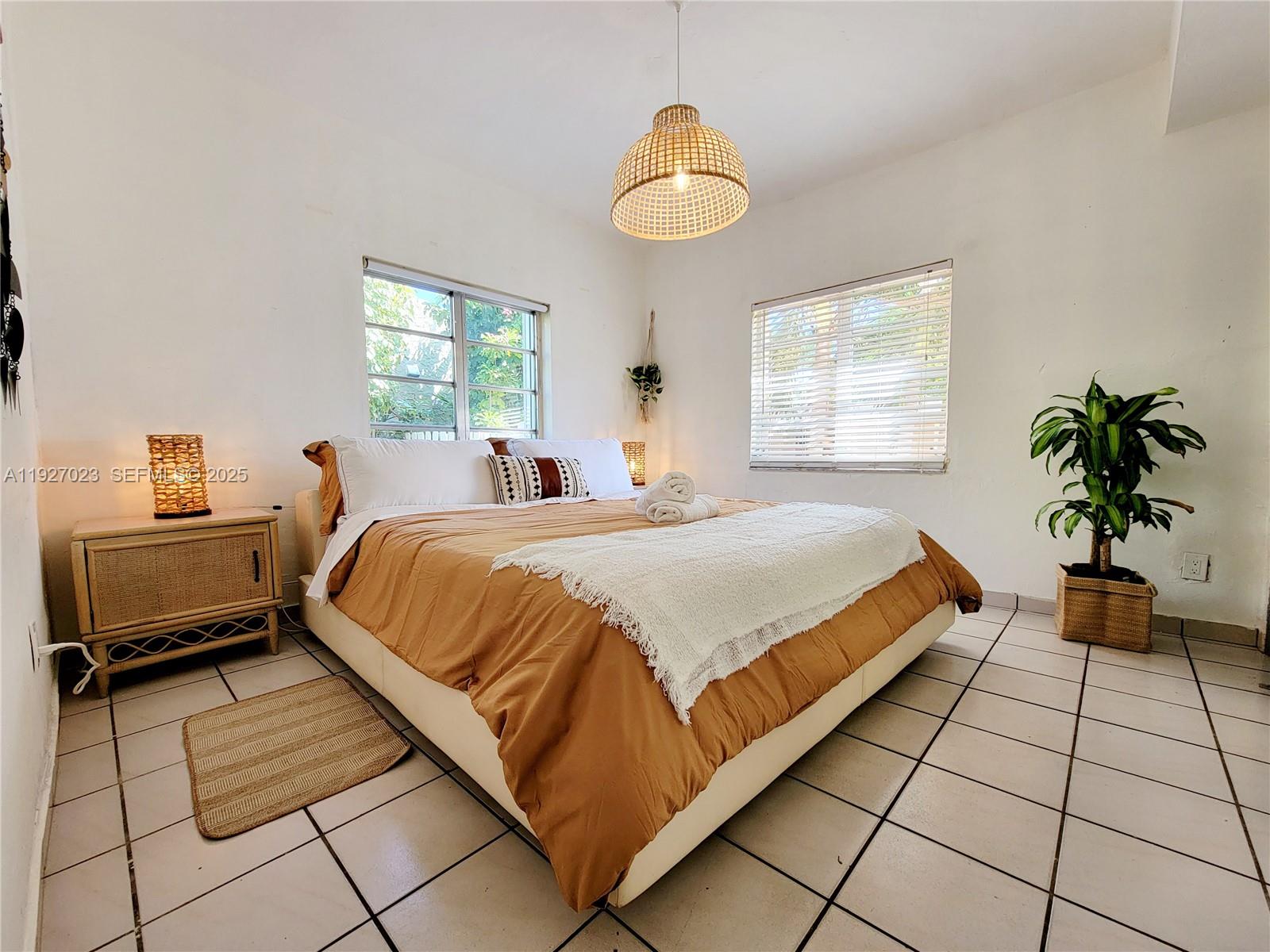 1872 SW 9th St Miami, FL 33135