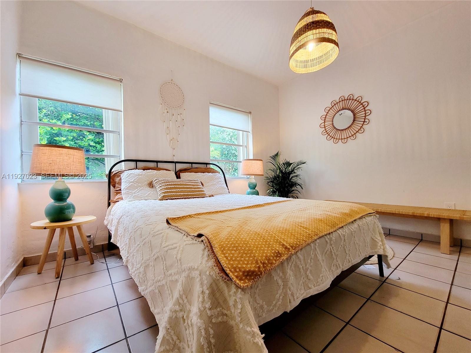 1872 SW 9th St Miami, FL 33135