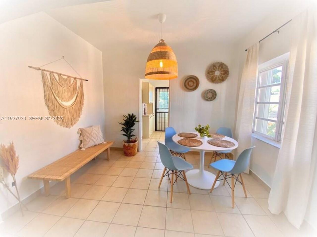 1872 SW 9th St Miami, FL 33135