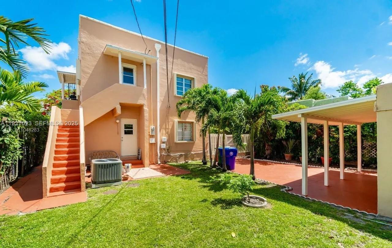 1872 SW 9th St Miami, FL 33135