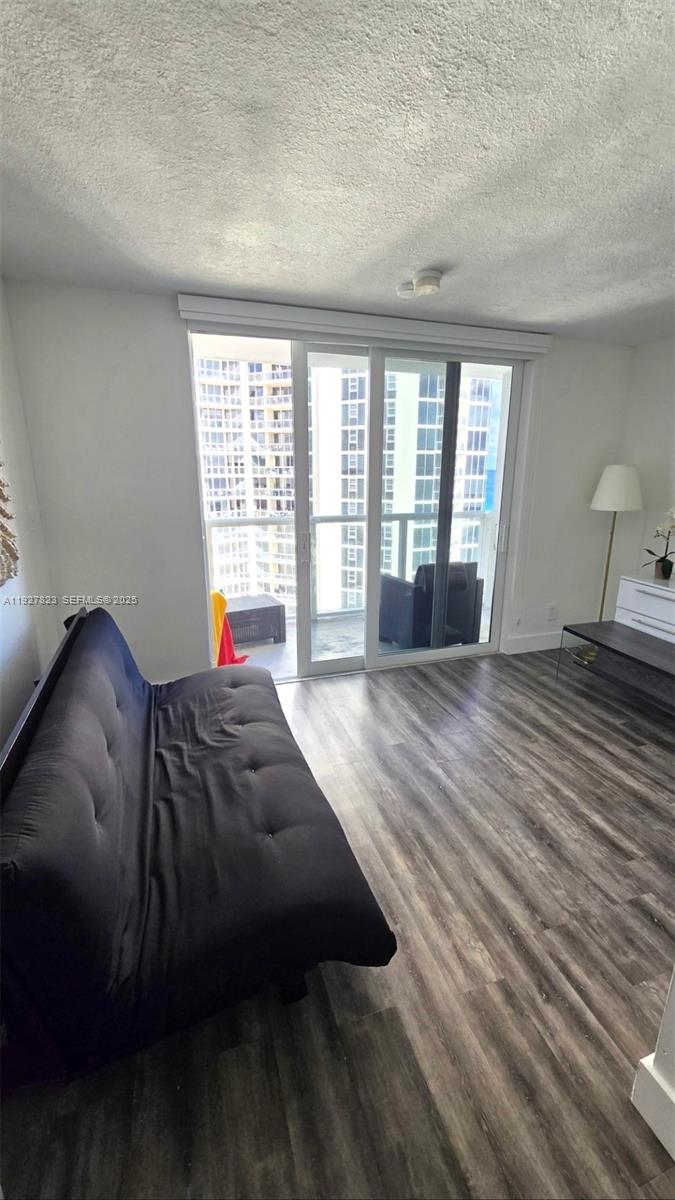 19201 Collins Ave #1124 Sunny Isles Beach, FL 33160