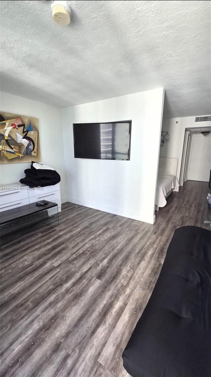 19201 Collins Ave #1124 Sunny Isles Beach, FL 33160