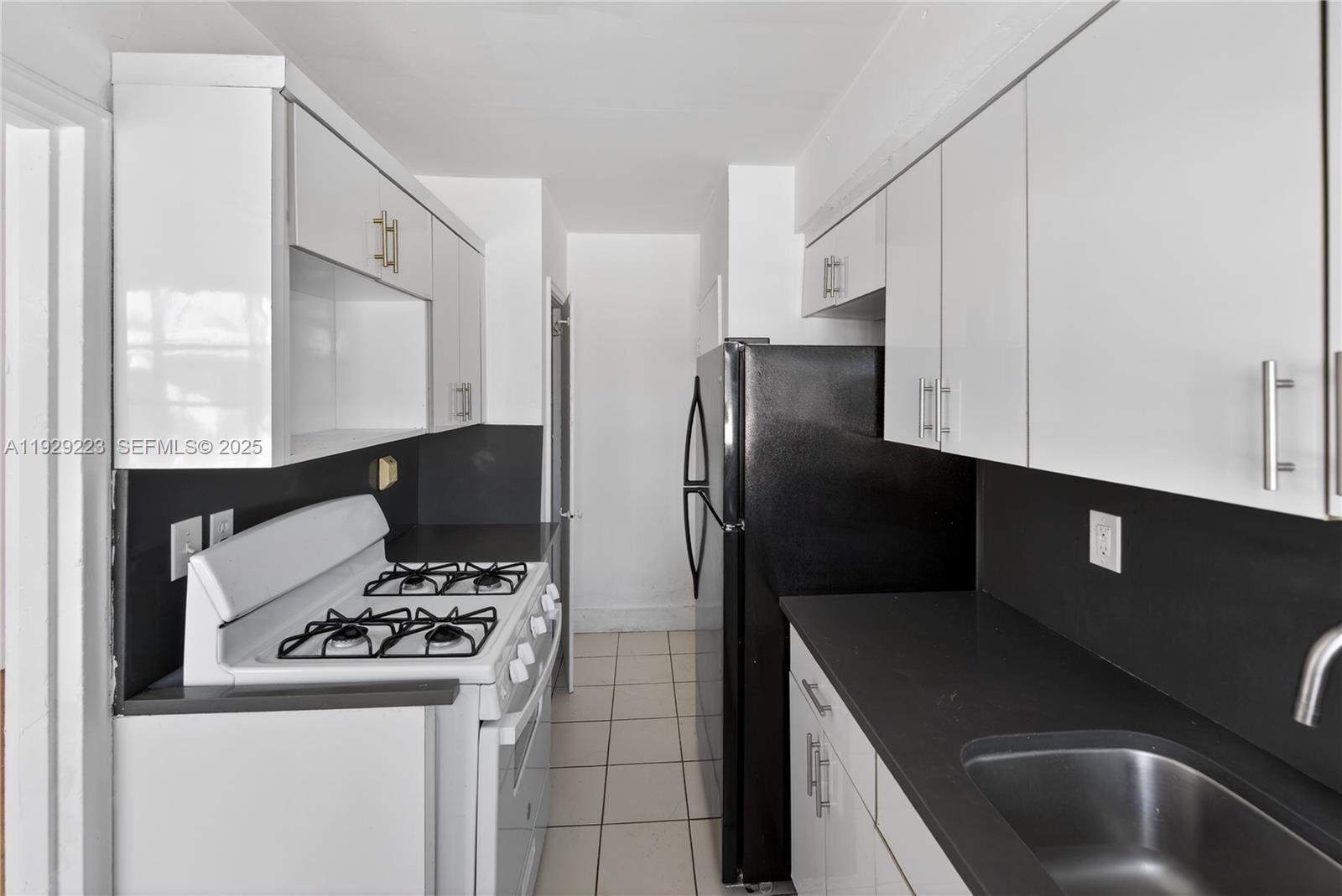 1135 Marseille Dr #3 Miami Beach, FL 33141