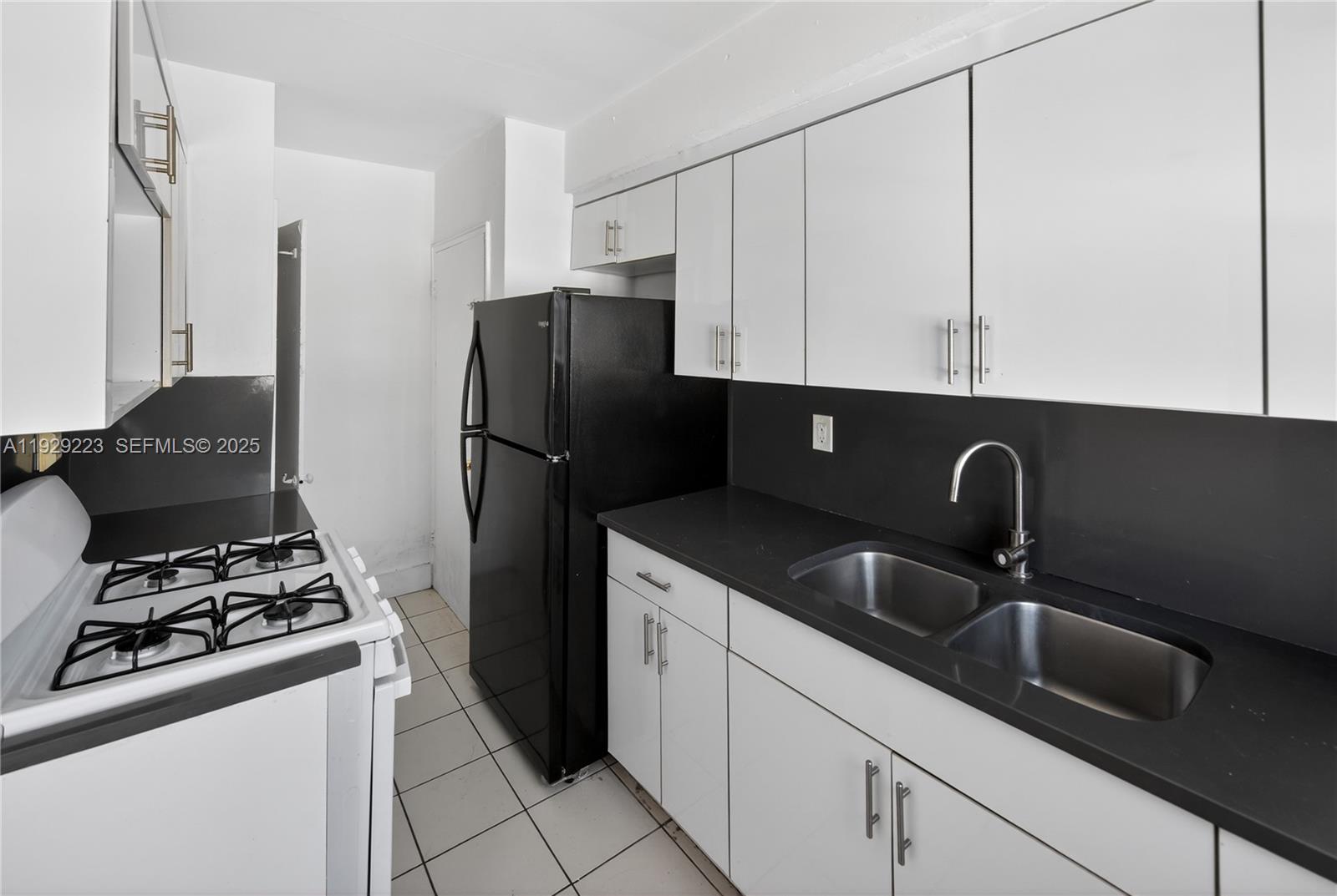 1135 Marseille Dr #3 Miami Beach, FL 33141