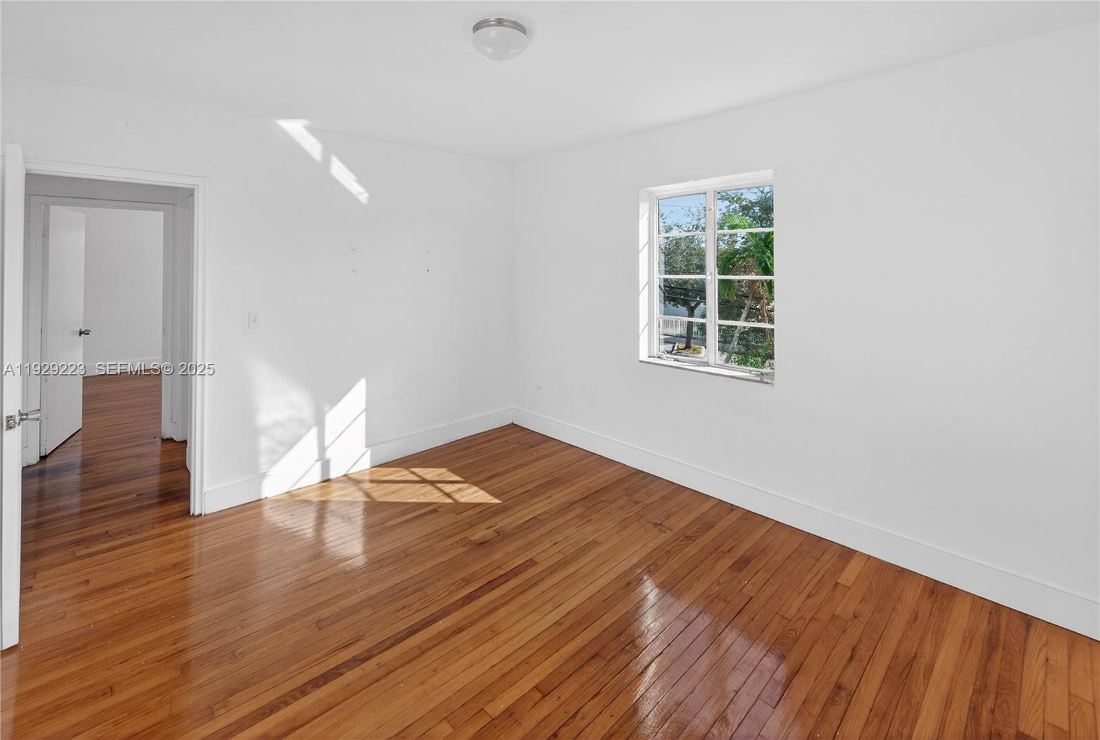 1135 Marseille Dr #3 Miami Beach, FL 33141