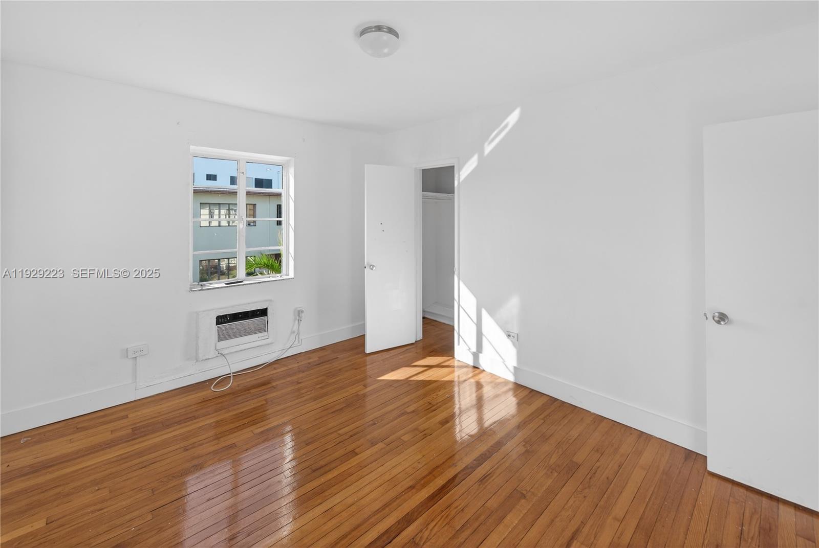 1135 Marseille Dr #3 Miami Beach, FL 33141