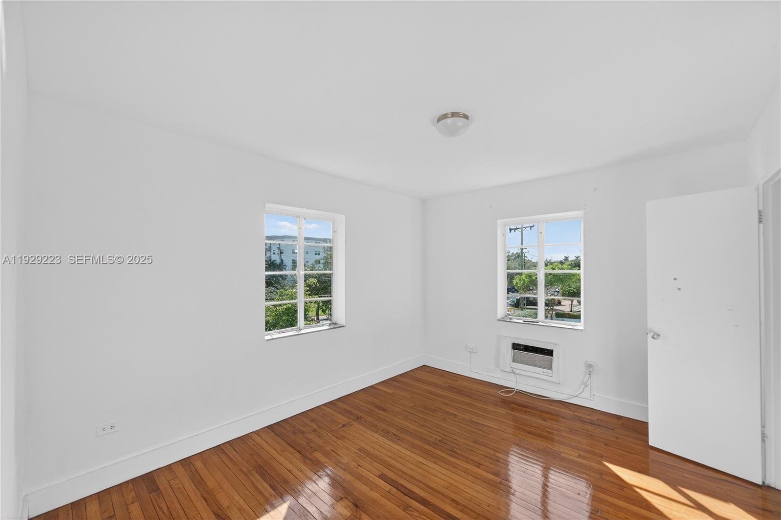 1135 Marseille Dr #3 Miami Beach, FL 33141