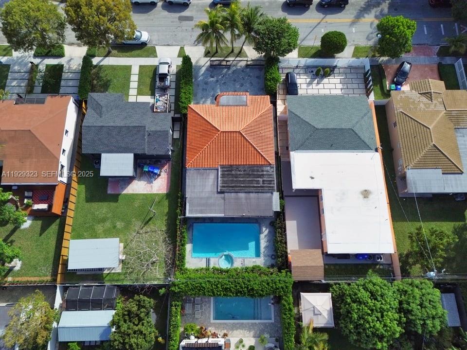 2241 SW 26th St Miami, FL 33133