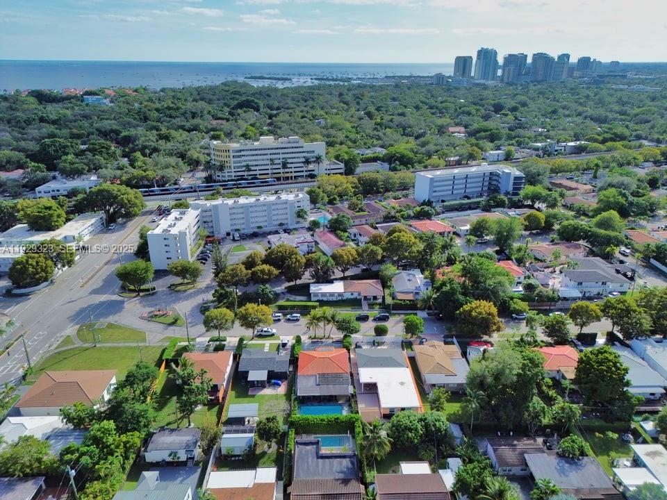 2241 SW 26th St Miami, FL 33133