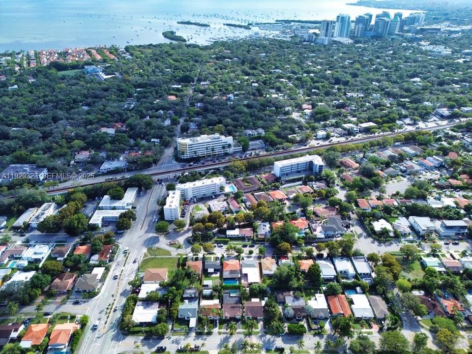 2241 SW 26th St Miami, FL 33133