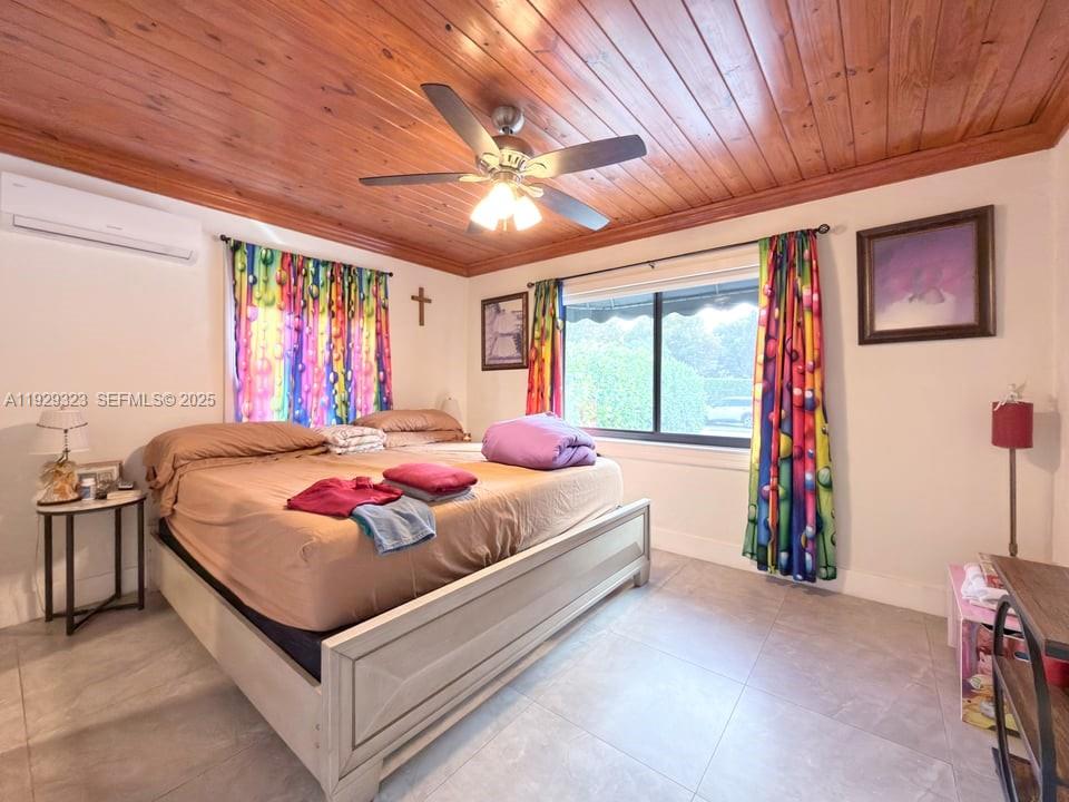 2241 SW 26th St Miami, FL 33133