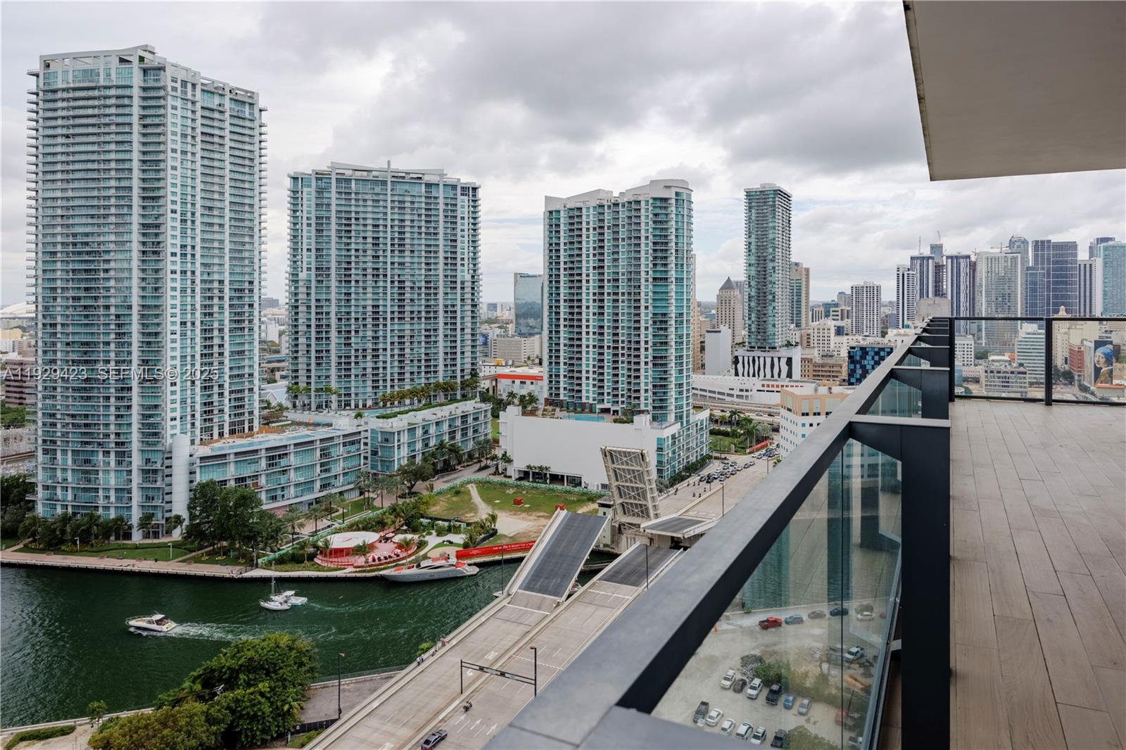 image Reach Brickell City Centre9