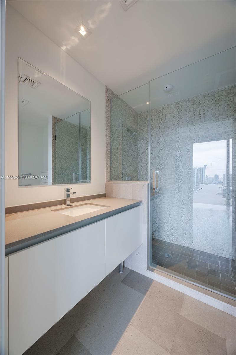 image Reach Brickell City Centre18