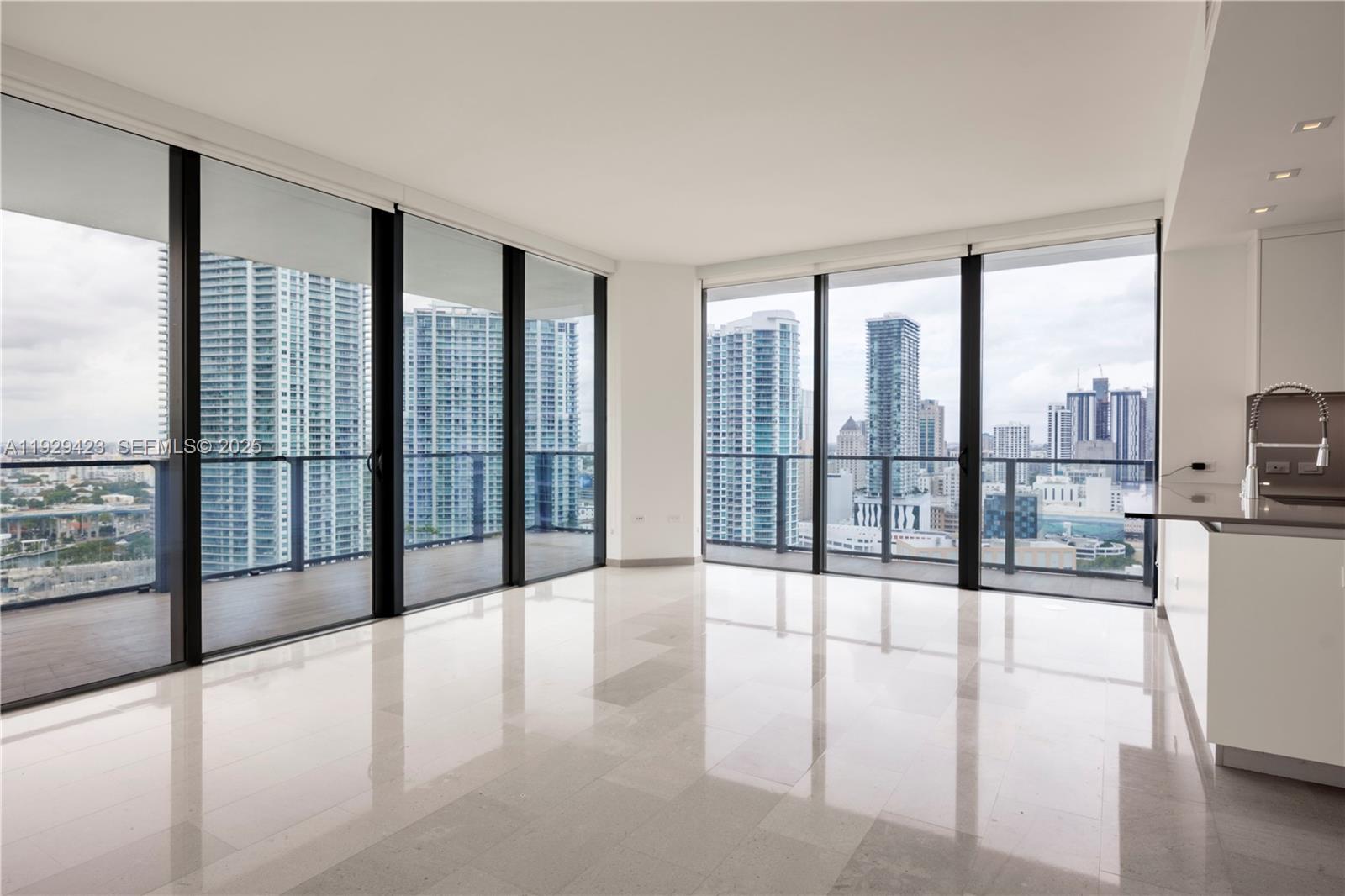 image Reach Brickell City Centre7