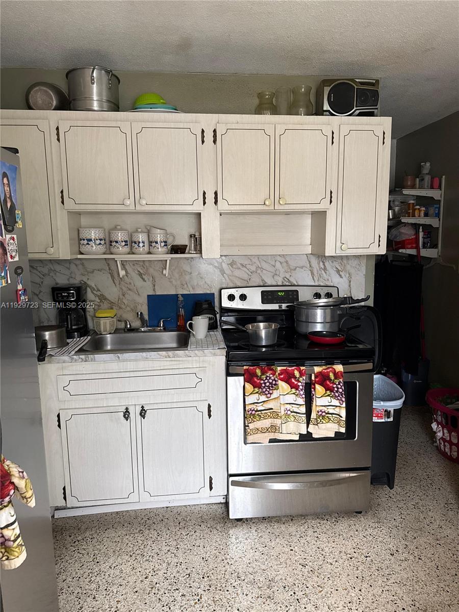 2917 NW 23rd Ave Miami, FL 33142