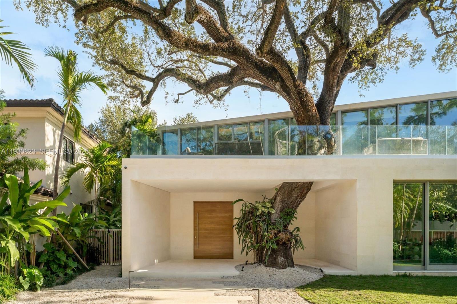 1616 Onaway Dr Miami, FL 33133