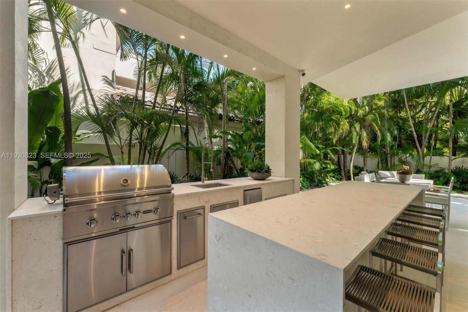 1616 Onaway Dr Miami, FL 33133