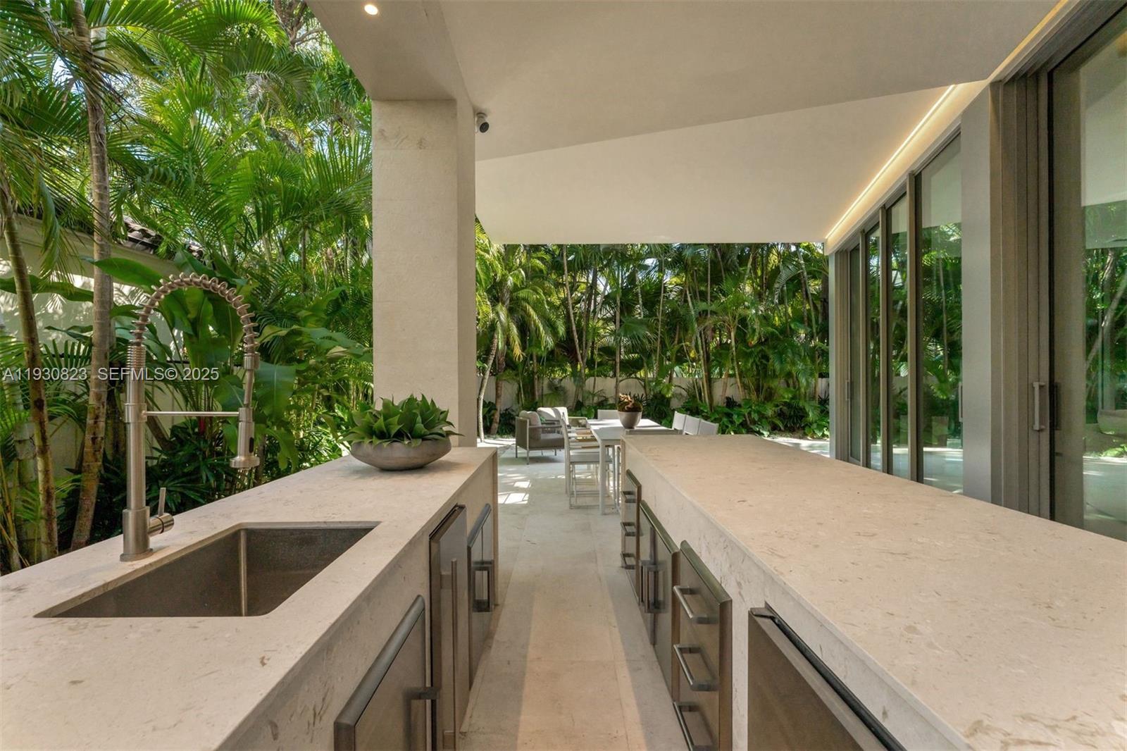 1616 Onaway Dr Miami, FL 33133