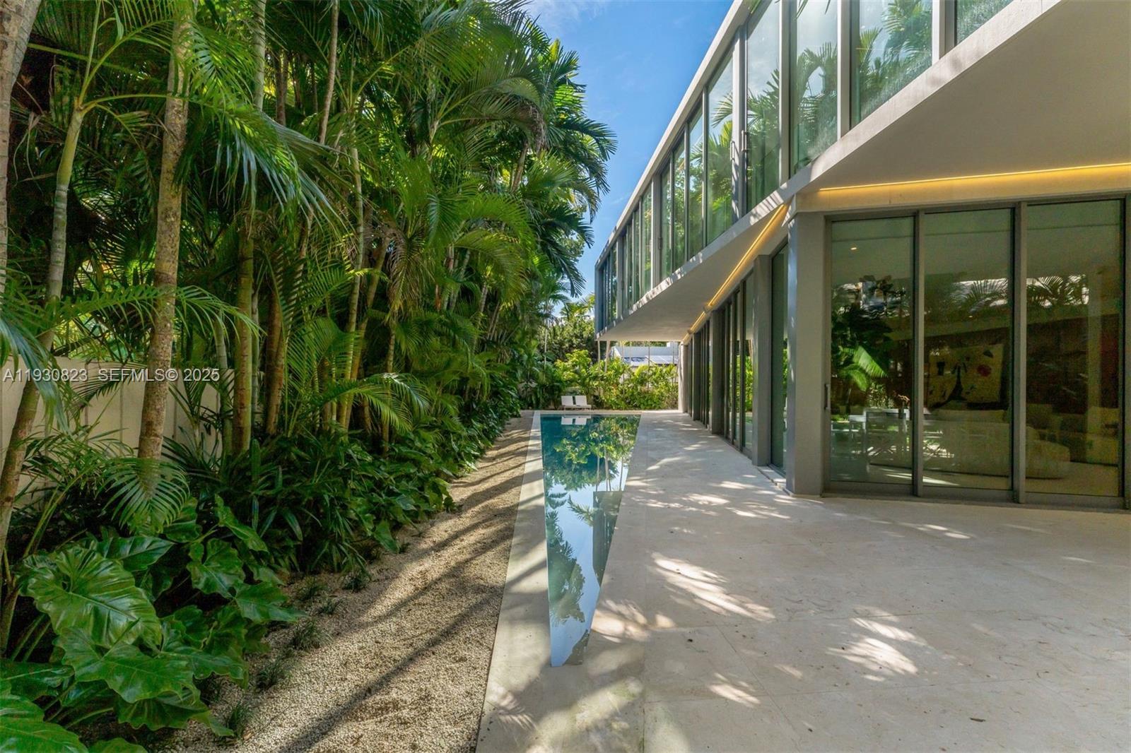 1616 Onaway Dr Miami, FL 33133