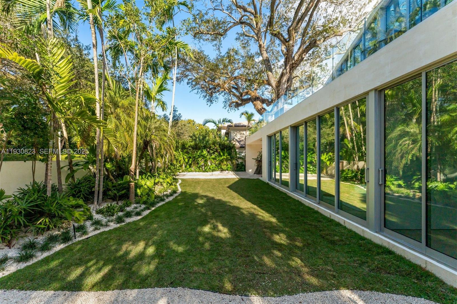 1616 Onaway Dr Miami, FL 33133