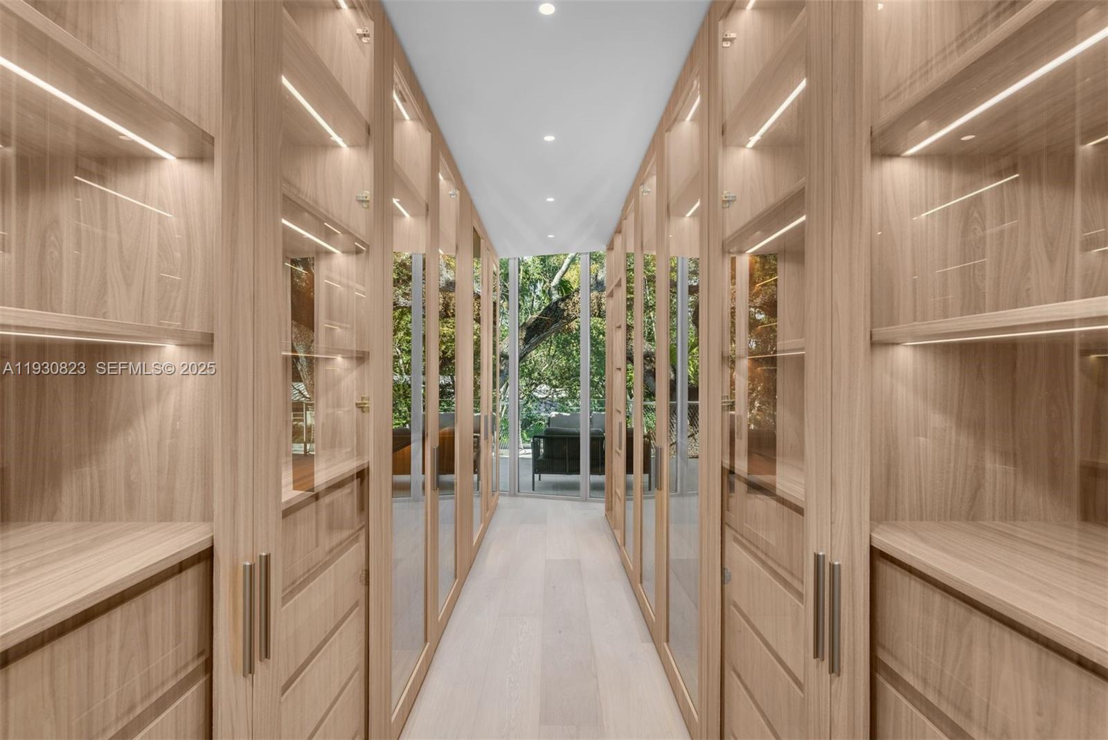 1616 Onaway Dr Miami, FL 33133