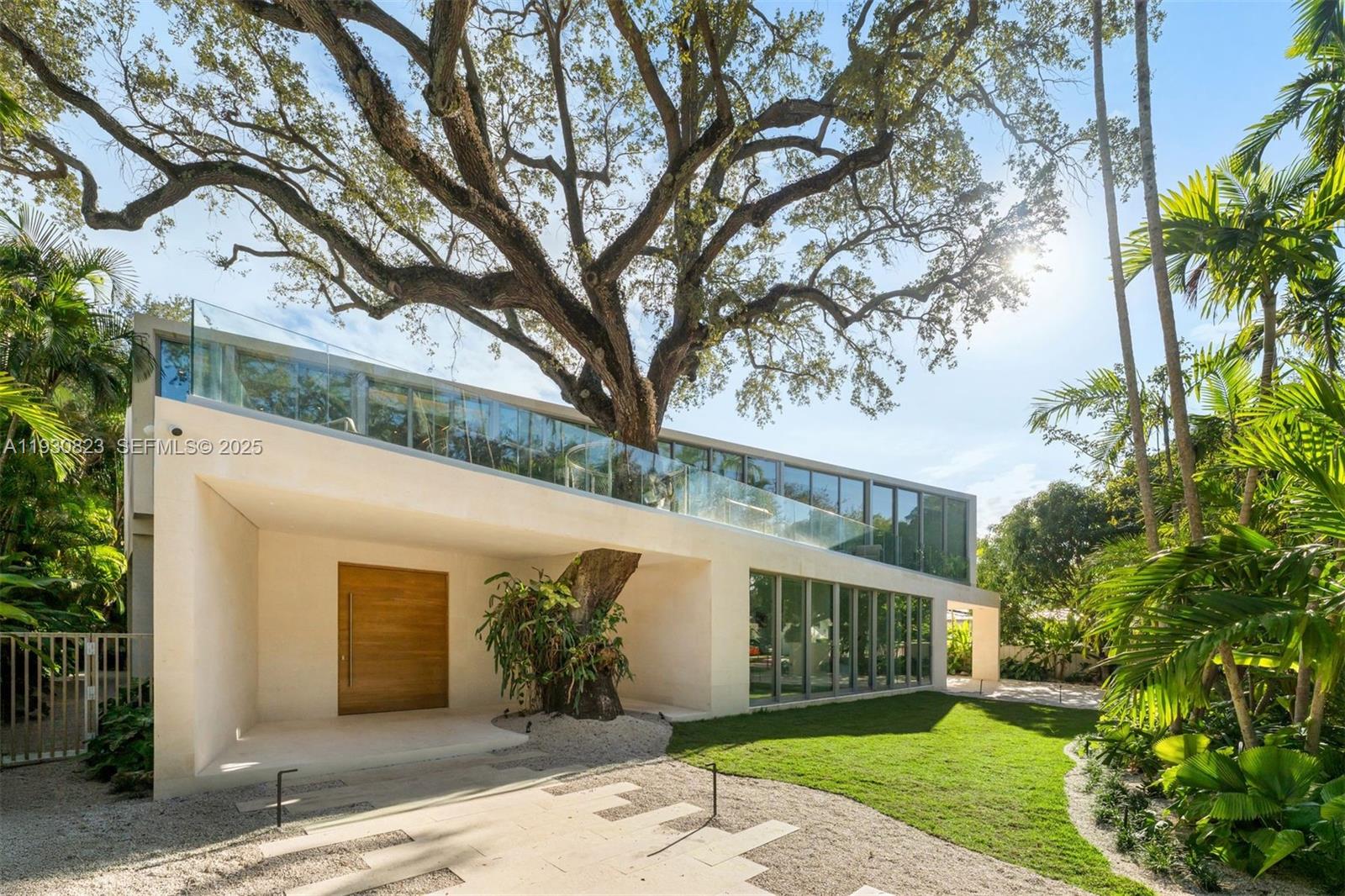 1616 Onaway Dr Miami, FL 33133