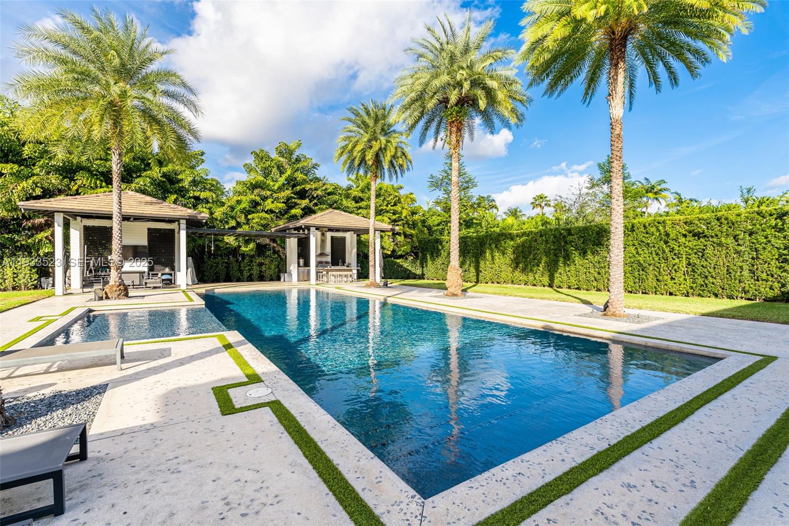 8271 SW 67th St Miami, FL 33143