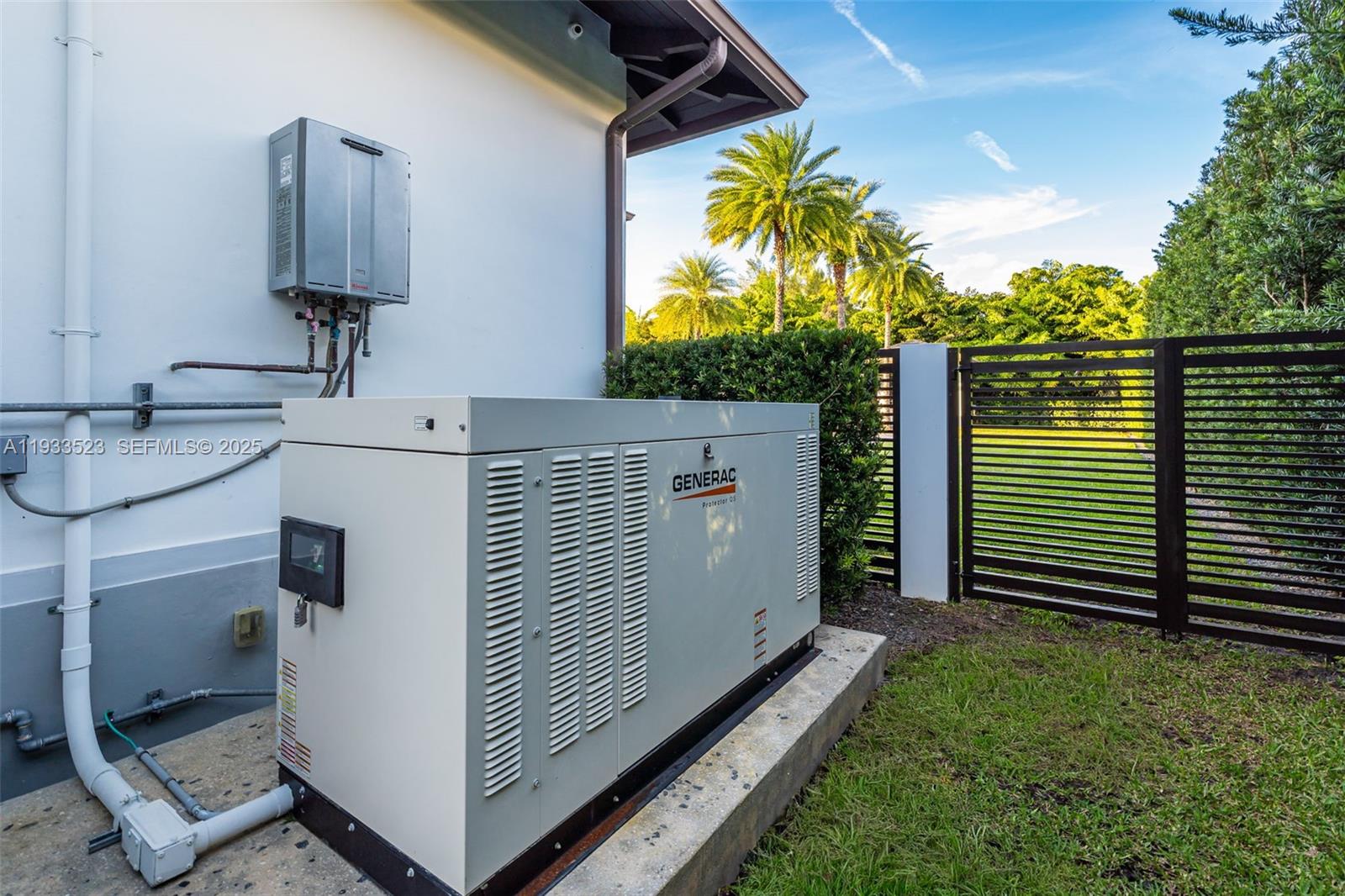 8271 SW 67th St Miami, FL 33143