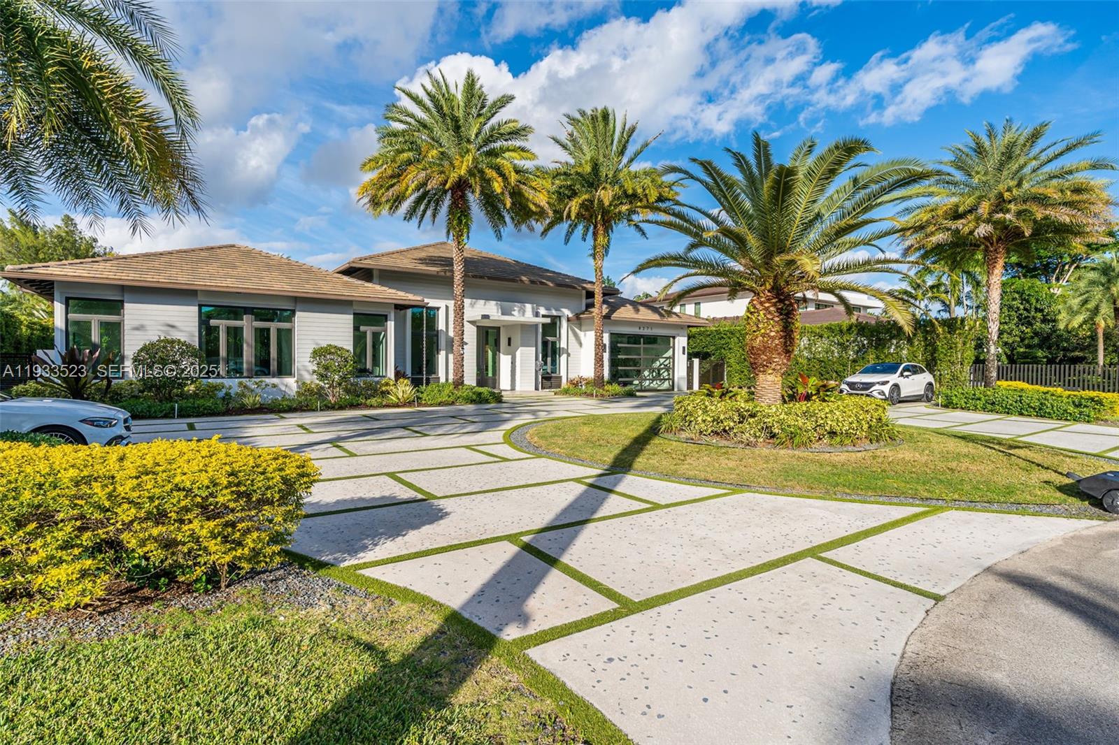 8271 SW 67th St Miami, FL 33143