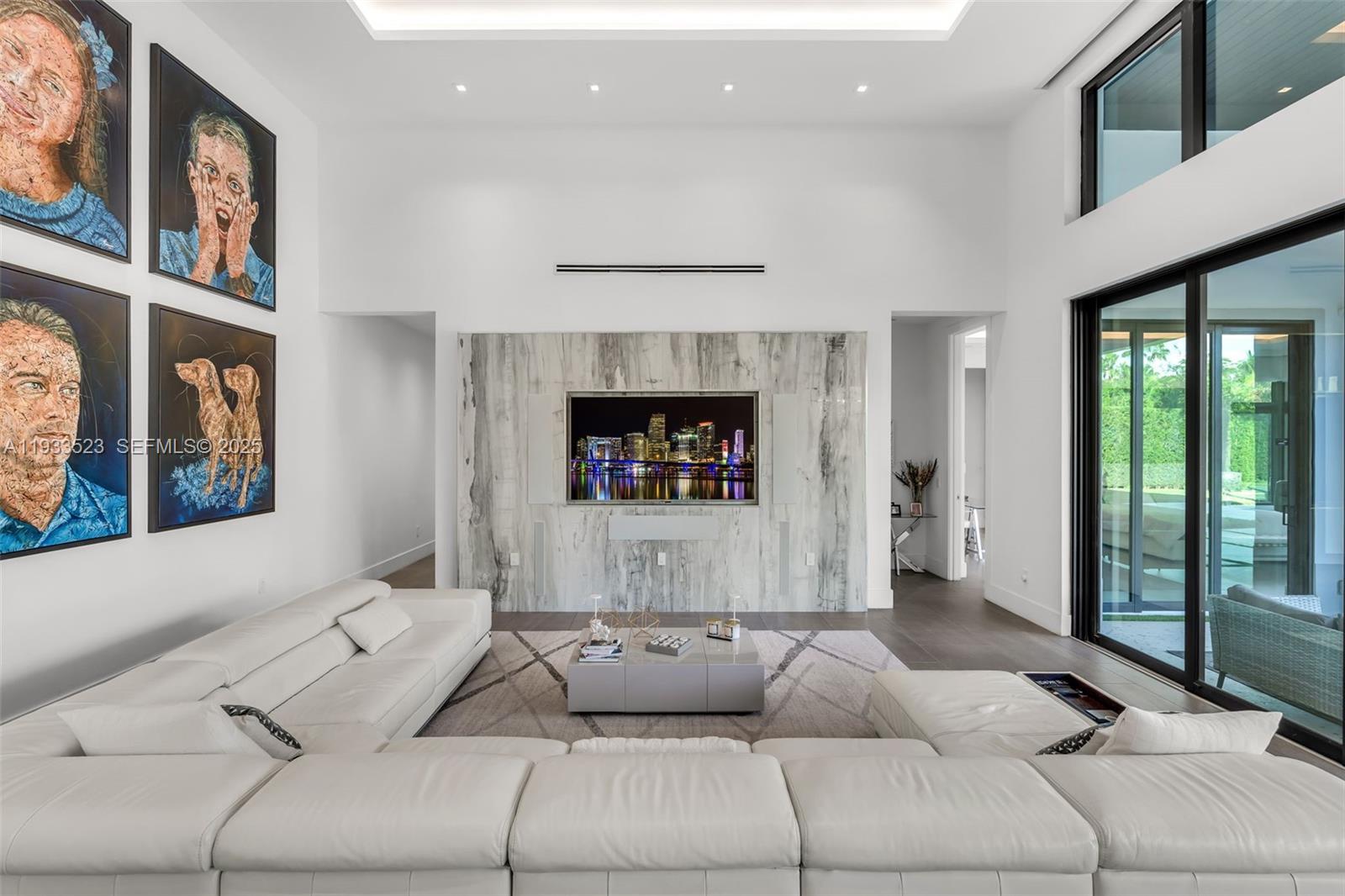 8271 SW 67th St Miami, FL 33143