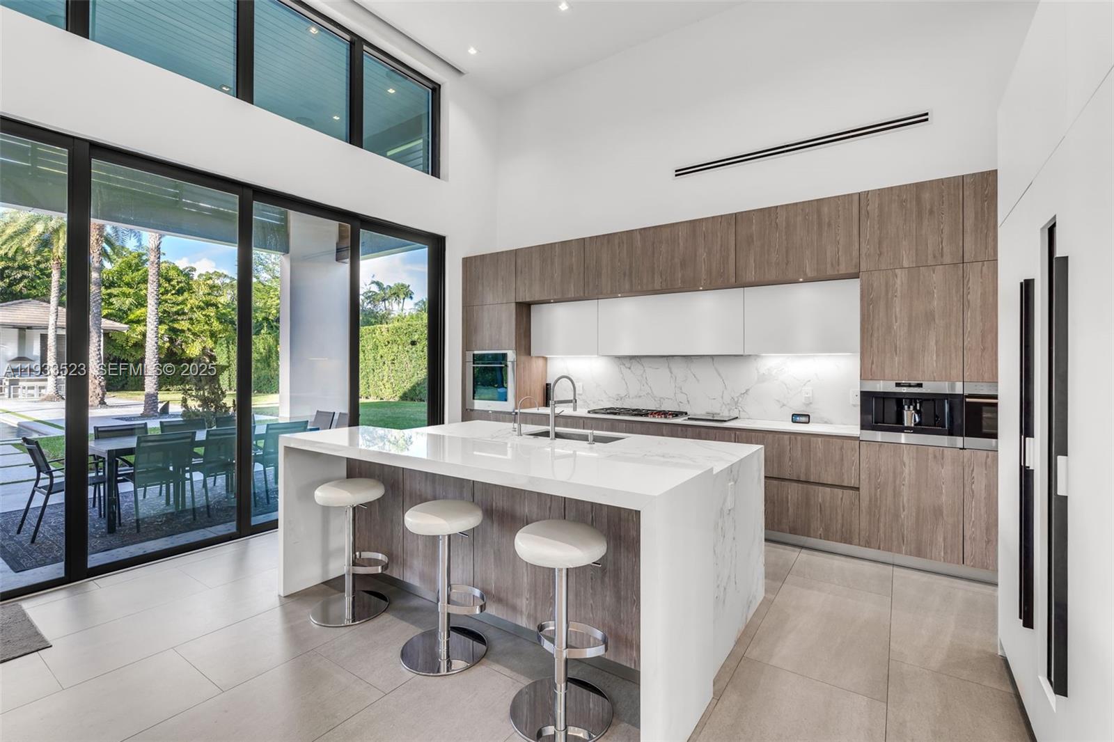 8271 SW 67th St Miami, FL 33143