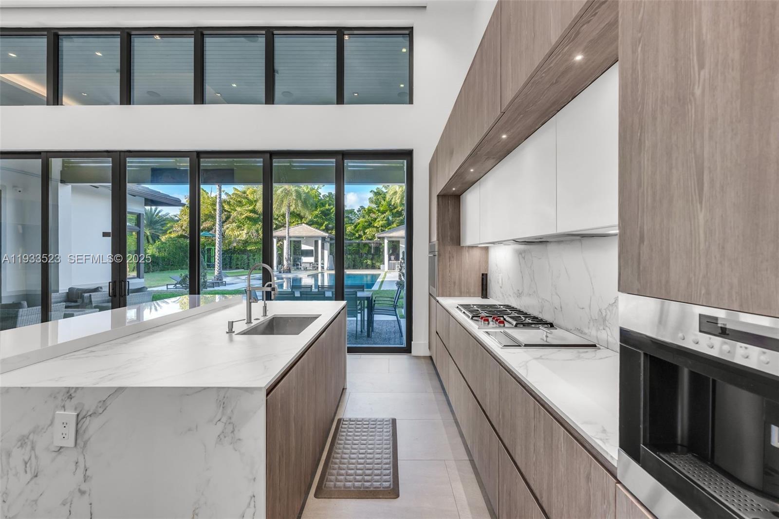 8271 SW 67th St Miami, FL 33143