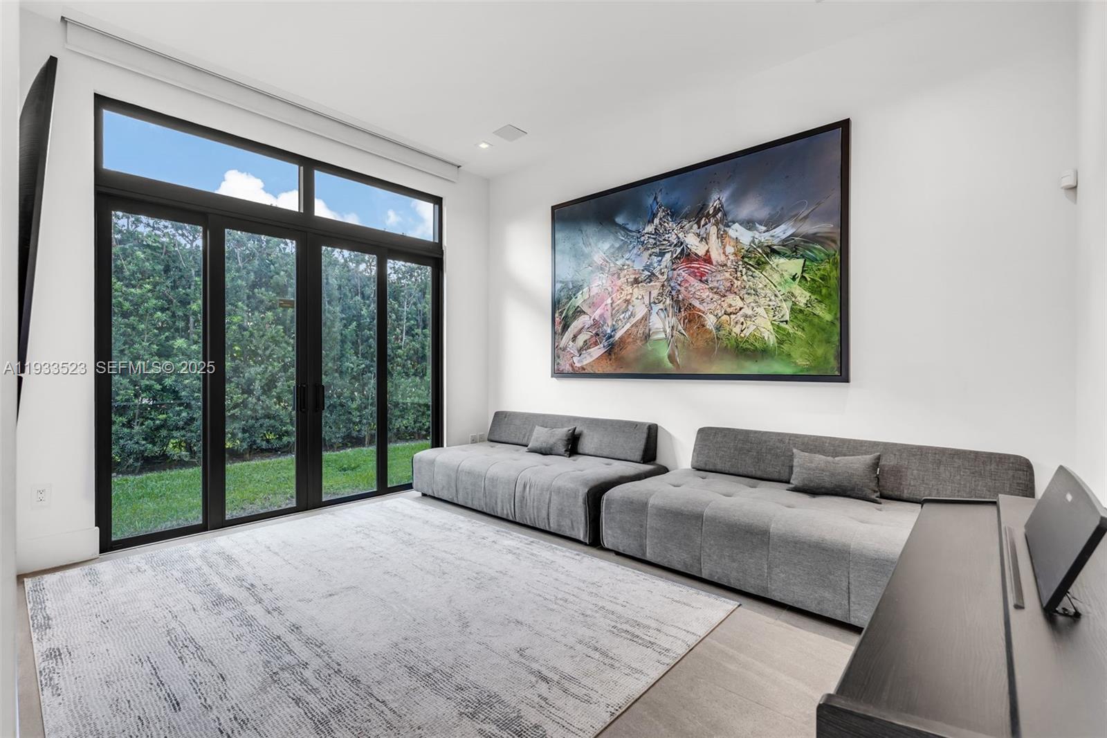 8271 SW 67th St Miami, FL 33143