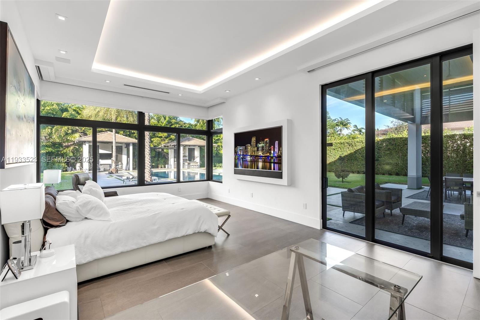 8271 SW 67th St Miami, FL 33143