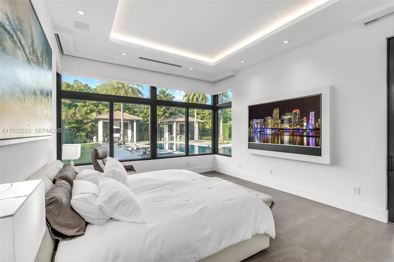 8271 SW 67th St Miami, FL 33143