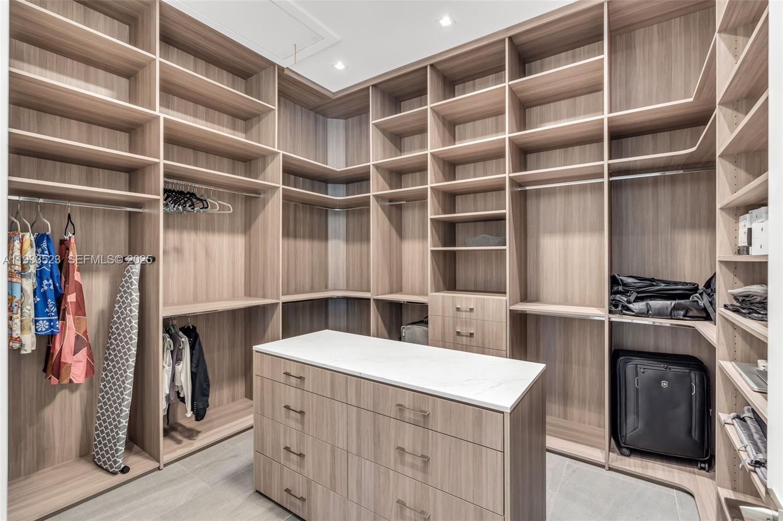 8271 SW 67th St Miami, FL 33143