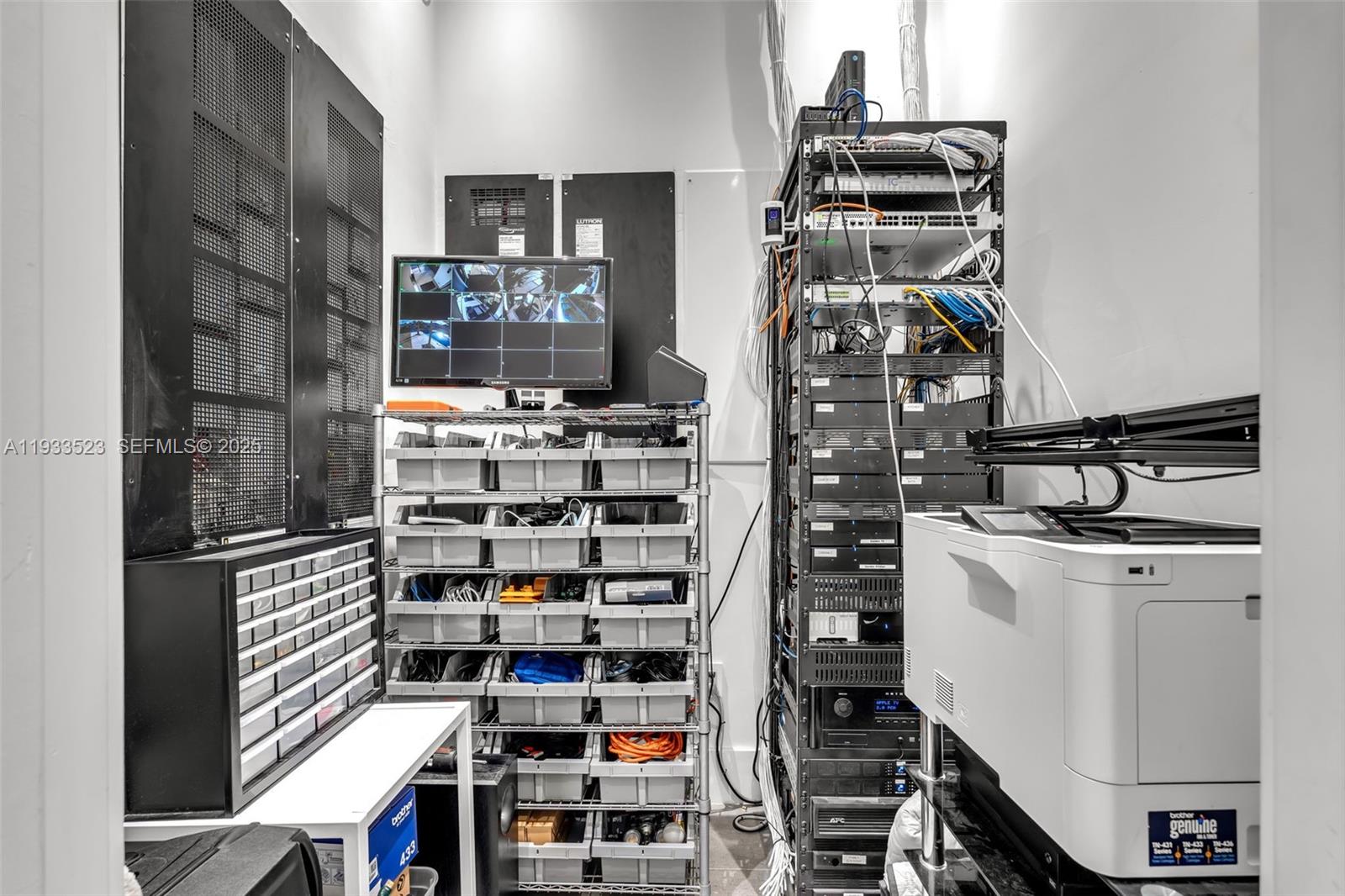 8271 SW 67th St Miami, FL 33143