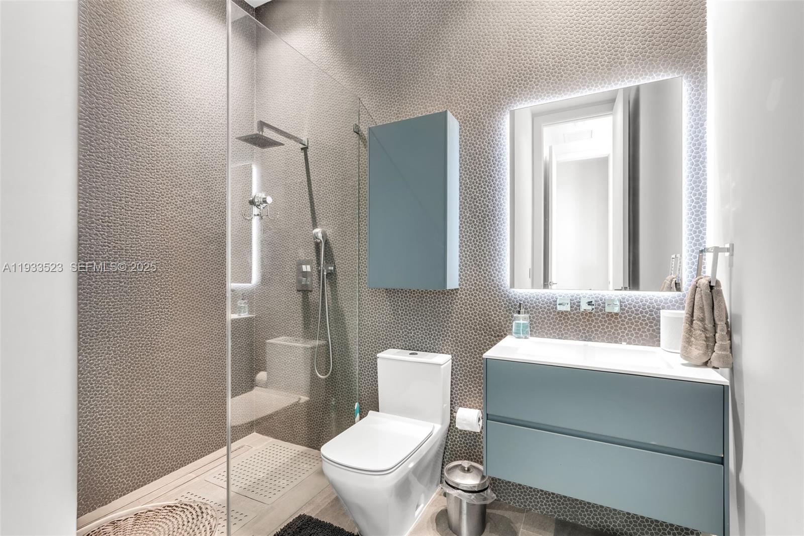 8271 SW 67th St Miami, FL 33143