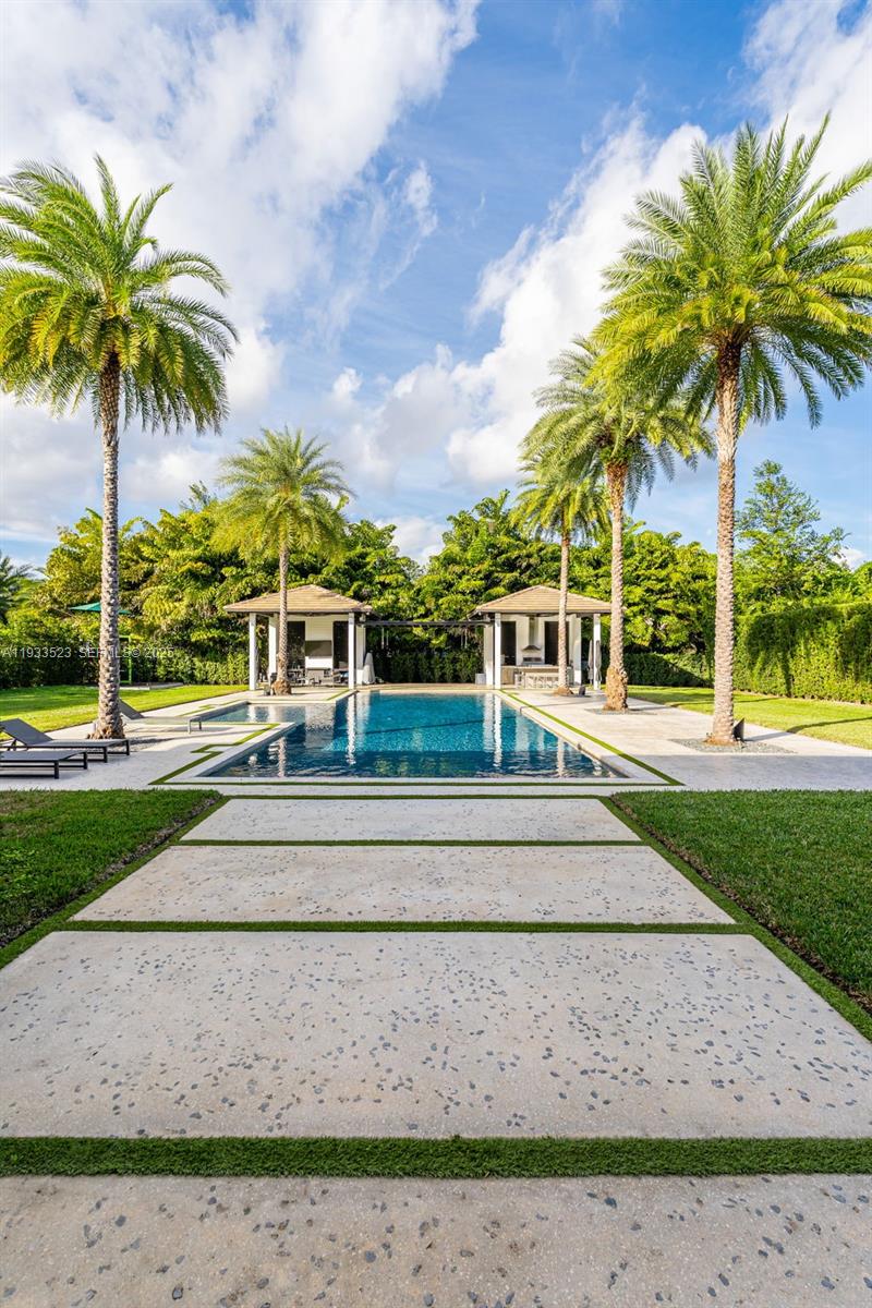 8271 SW 67th St Miami, FL 33143