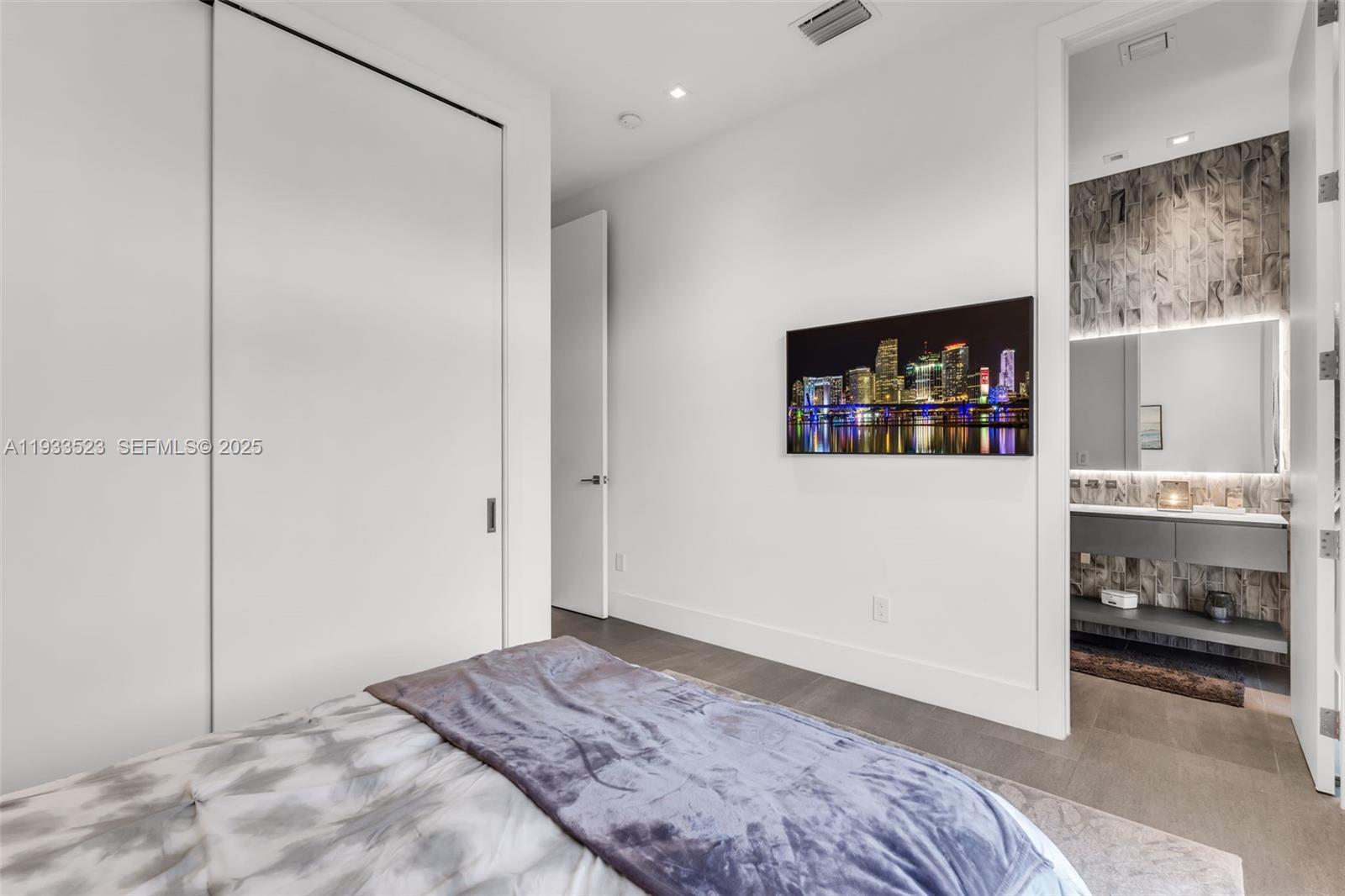 8271 SW 67th St Miami, FL 33143