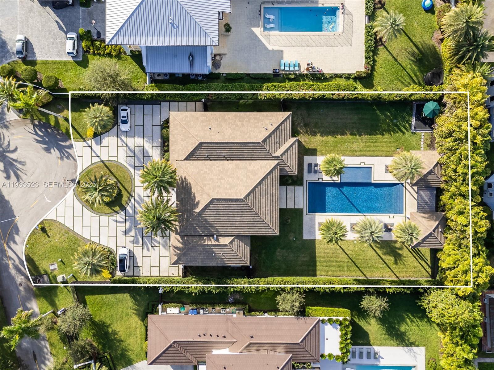 8271 SW 67th St Miami, FL 33143