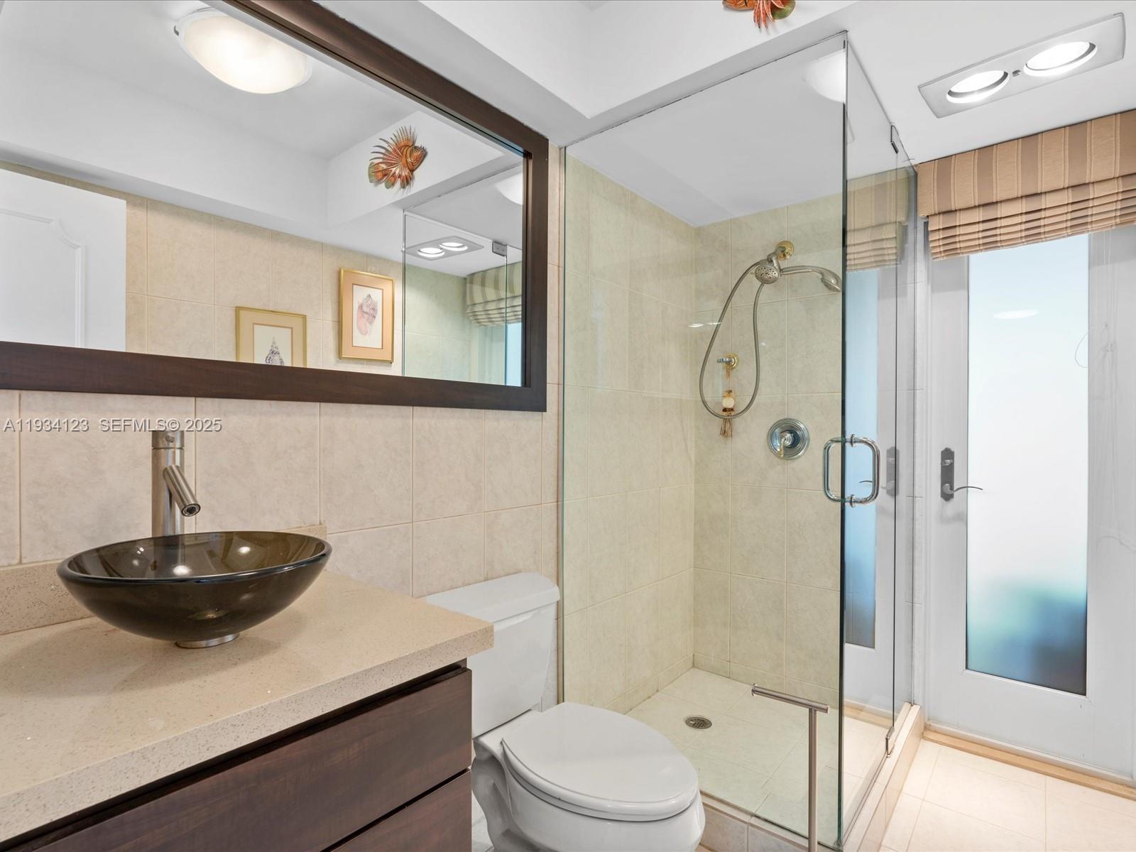 624 Palm Dr Hallandale Beach, FL 33009