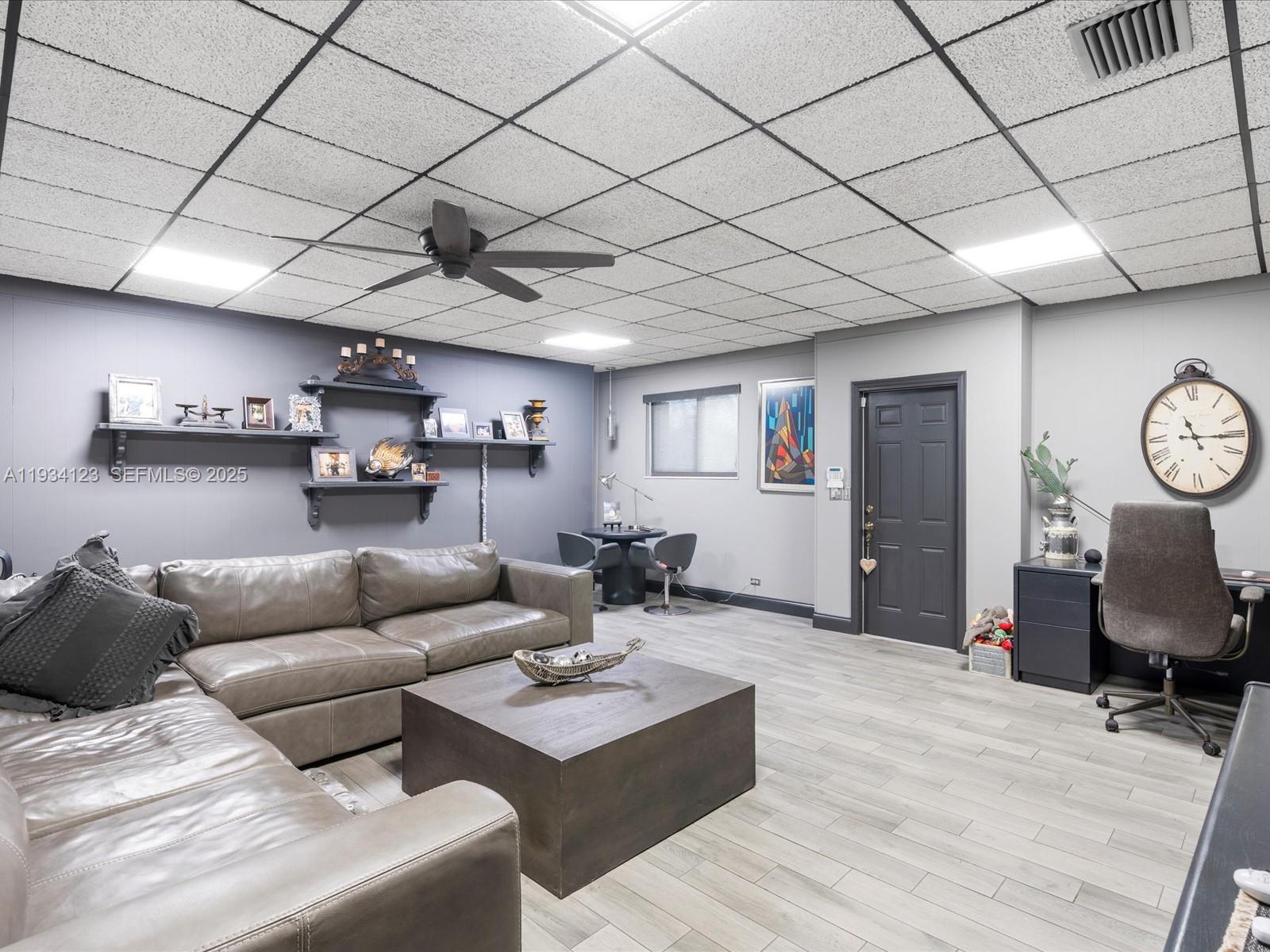 624 Palm Dr Hallandale Beach, FL 33009