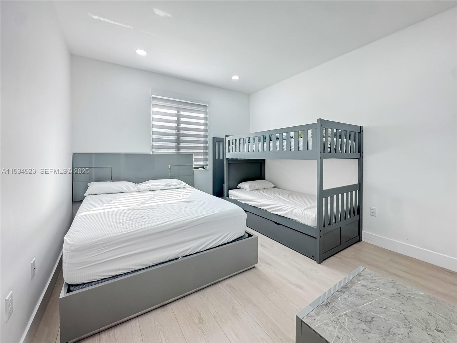 8206 NW 43rd St Doral, FL 33166