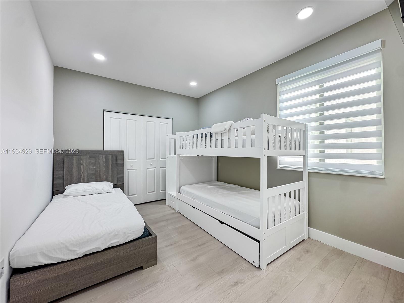 8206 NW 43rd St Doral, FL 33166