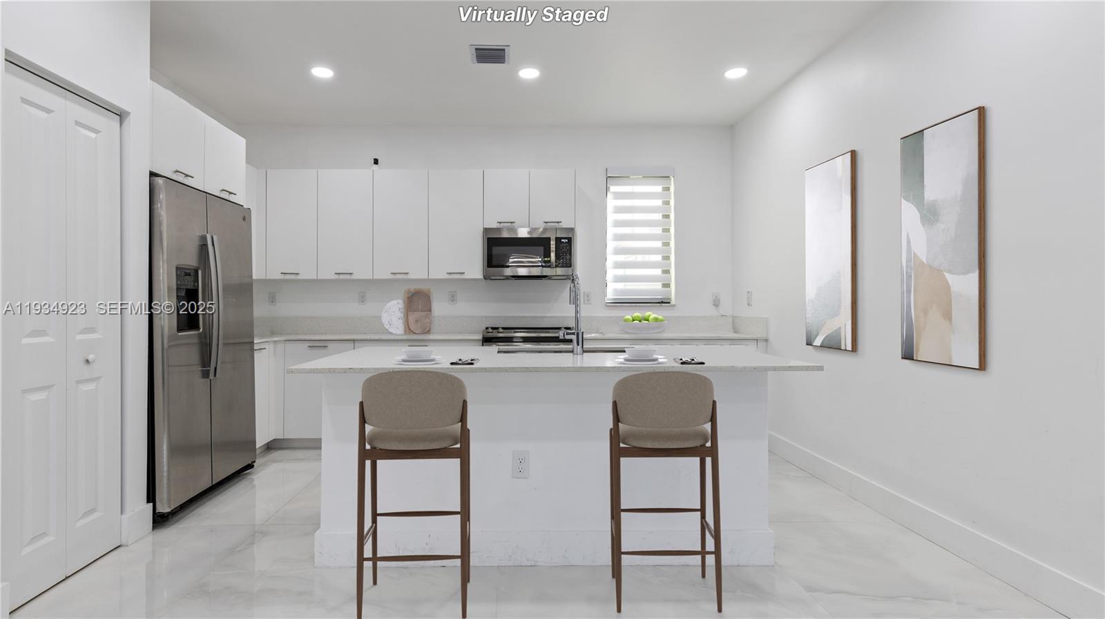 8206 NW 43rd St Doral, FL 33166