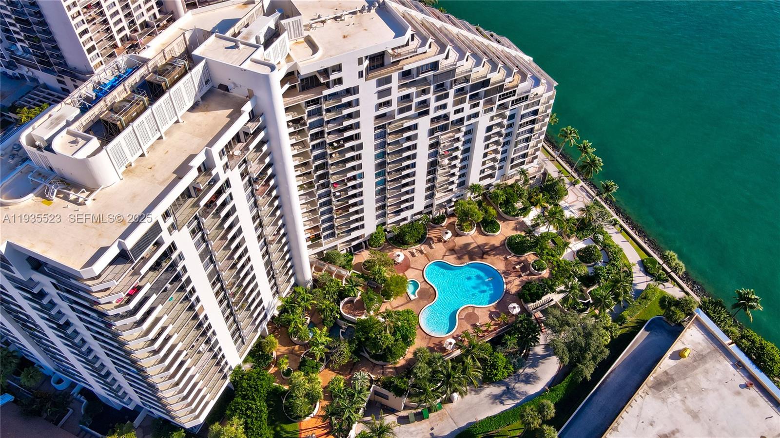 520 Brickell Key Dr #A604 Miami, FL 33131