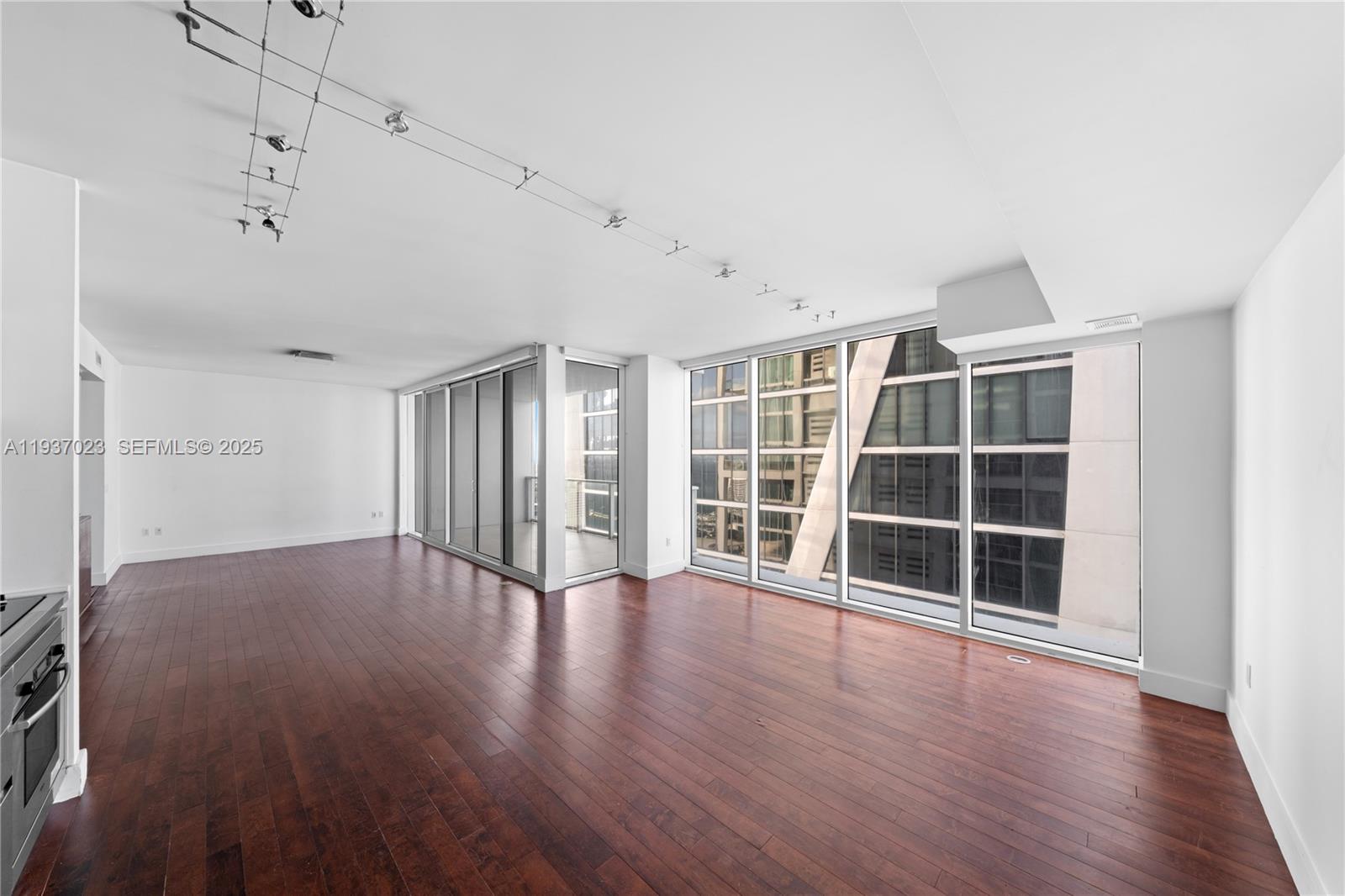 image Ten Museum Park10