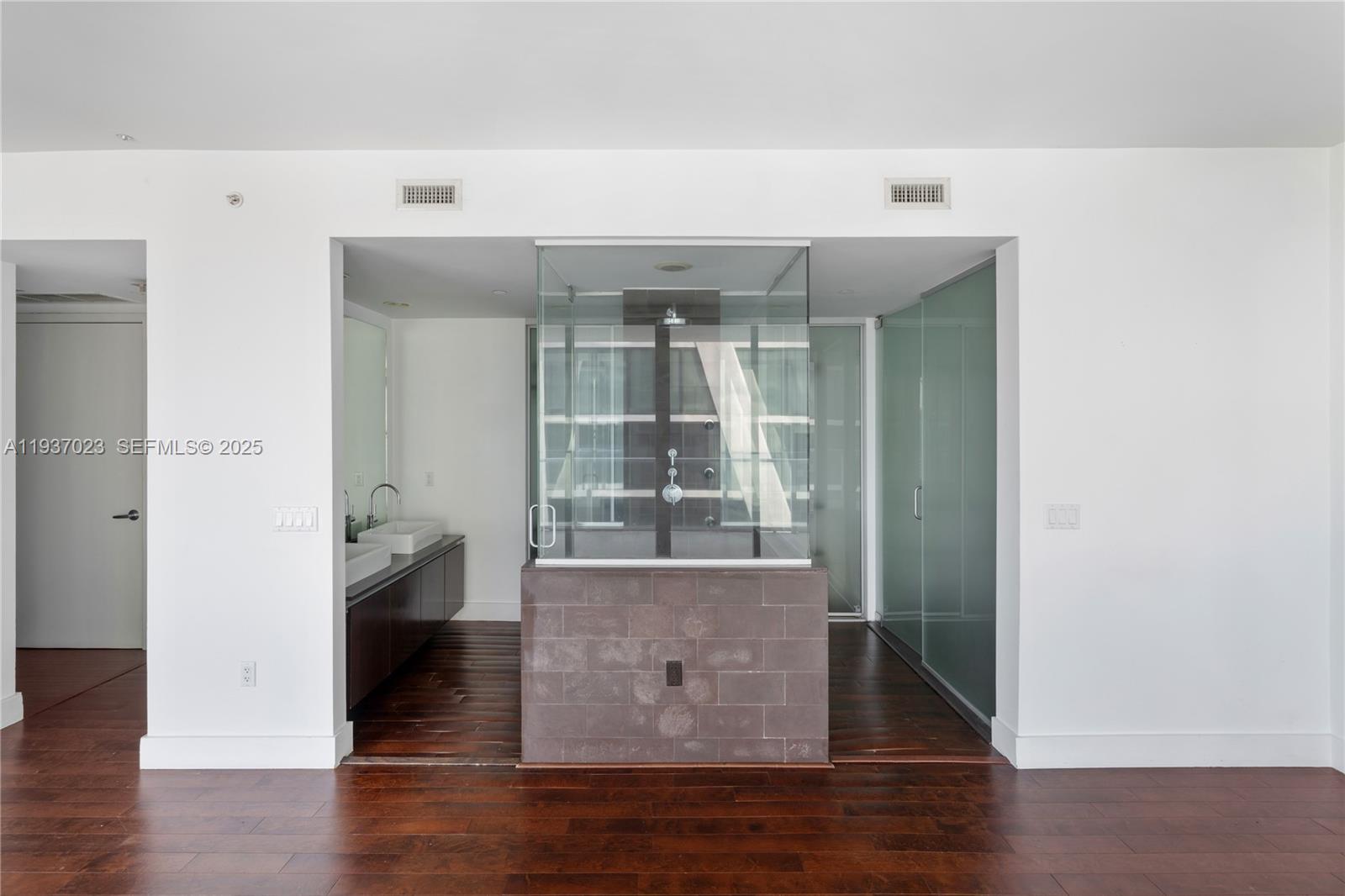 image Ten Museum Park4