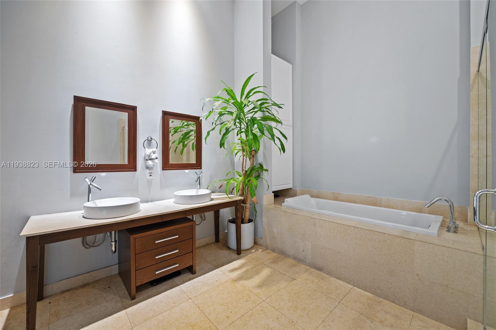 image Icon Brickell II25